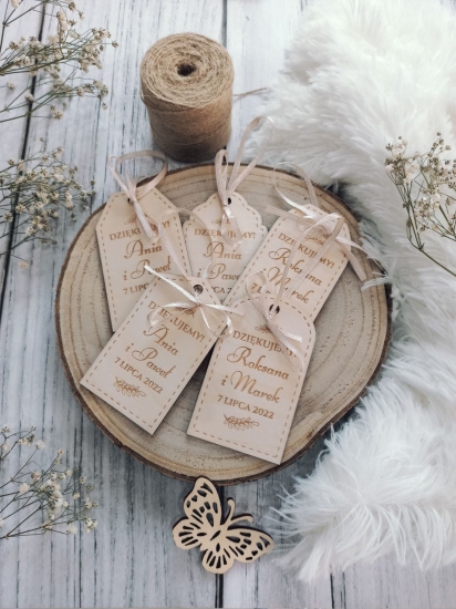 Zawieszki personalizowane na butelkę ze sklejki zestaw 10 szt
