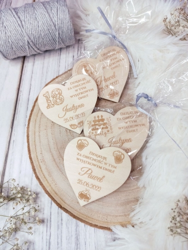 Podziękowanie dla gości magnesy na 18 urodziny w kształcie serca