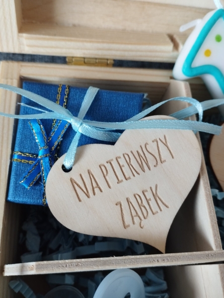 Pamiątka na Chrzest Święty Drewniana skrzynka wspomnień 6 MegaPrezencik.pl