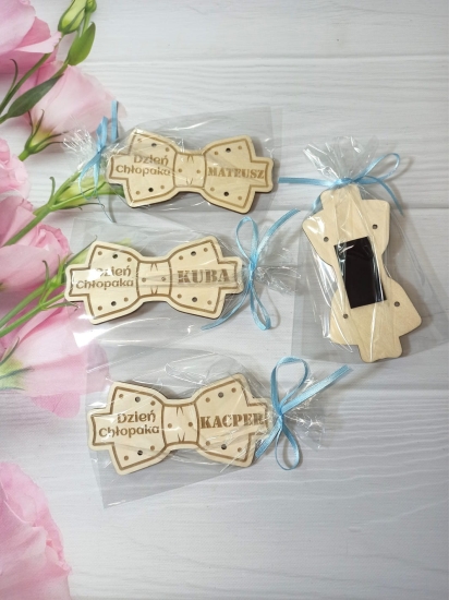 Dzień Chłopaka - Muszka magnes personalizowany ze sklejki