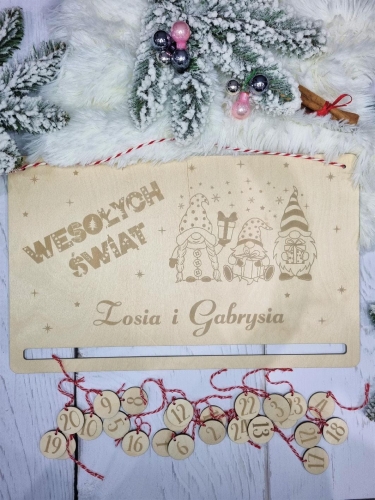 Kalendarz adwentowy wiszący do samodzielnego wypełnienia upominkami