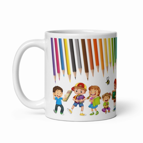 Kubek na Dzień Nauczyciela z kredkami i inspirujący napis Megaprezencik