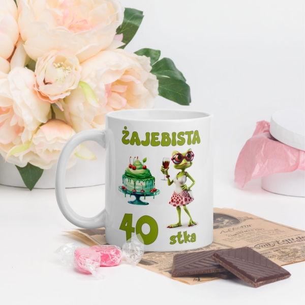 Śmieszny Kubek urodzinowy z motywem żaby i tekstem Żajebista 40 stka MegaPrezencik