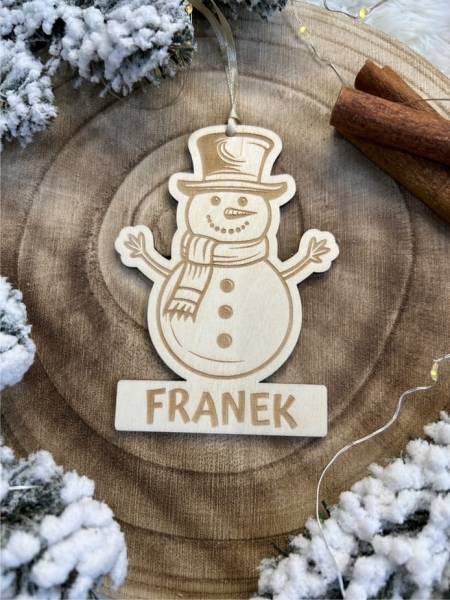 Bombki na choinkę w kształcie świątecznych postaci z miejscem na czekoladkę MegaPrezencik