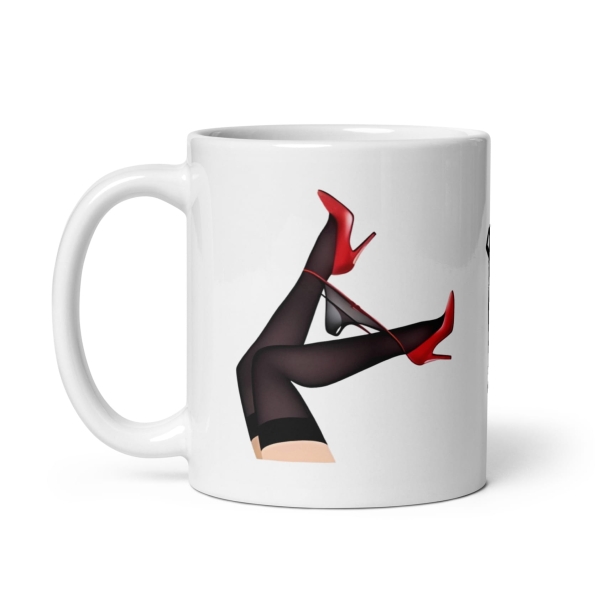 Kubek ze śmieszną nadrukiem oraz napisem Do Faceta Trzeba Mieć Podejście Mega Prezencik