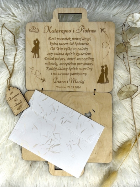 Kartka Ślubna w kształcie walizki na pieniądze. Prezent ślubny personalizowany Mega Prezencik