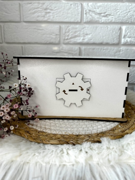 Prezent Skarbonka wykreślanka na pieniądze z białej płyty. Wyzwanie oszczędzania Mega Prezencik