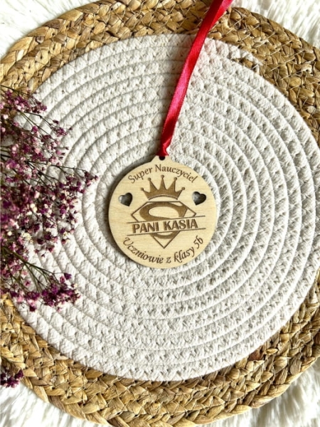 Medal na Dzień Nauczyciela ze sklejki. Super Nauczyciel Megaprezencik