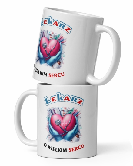 Biały kubek dla Doktora z napisem LEKARZ O WIELKIM SERCU. Prezent kubek