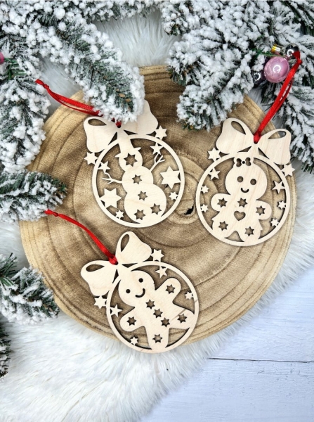 Bombki świąteczne z gwiazdkami. Bombka ażurowa Mega Prezencik