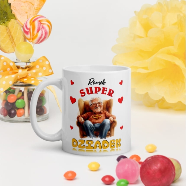 Wyjątkowy kubek z grafiką Dziadka Superbohatera. Kubek SUPER DZIADEK Mega Prezencik