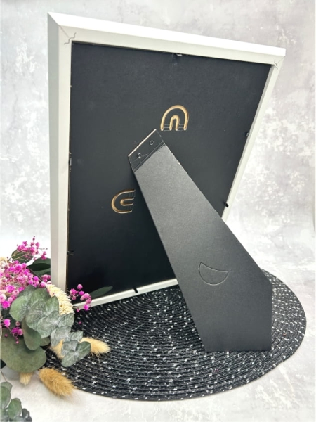 Podziękowanie dla Nauczyciela. Prezent drewniana biała ramka z życzeniami Mega Prezencik