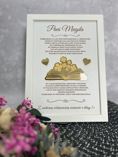 Podziękowanie dla Nauczyciela. Prezent drewniana biała ramka z życzeniami Mega Prezencik