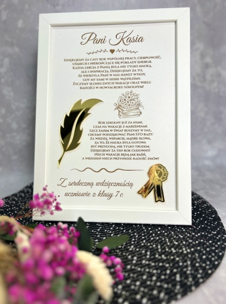 Podziękowanie dla Nauczyciela. Prezent drewniana biała ramka z życzeniami Mega Prezencik