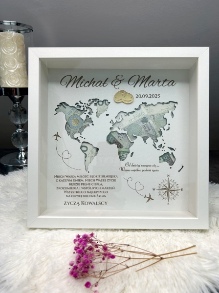 Biała ramka 3D na prezent ślubny w kształcie mapy świata z miejscem na pieniądze Mega Prezencik