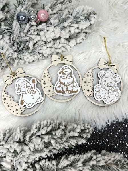 Bombka ze świąteczna grafiką. Bombka z kokardą. Zawieszka do prezentu Mega Prezencik