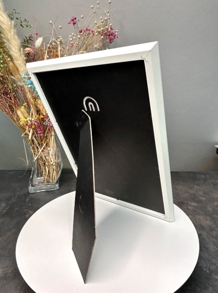 Prezent na dzień Babci. Biała duża ramka z życzeniami Mega Prezencik