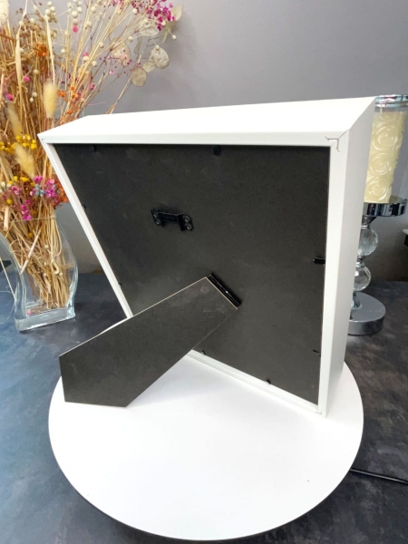 Ramka Walentynkowa z Sercem oraz napisem LOVE – Prezent Personalizowany z życzeniami Mega Prezencik