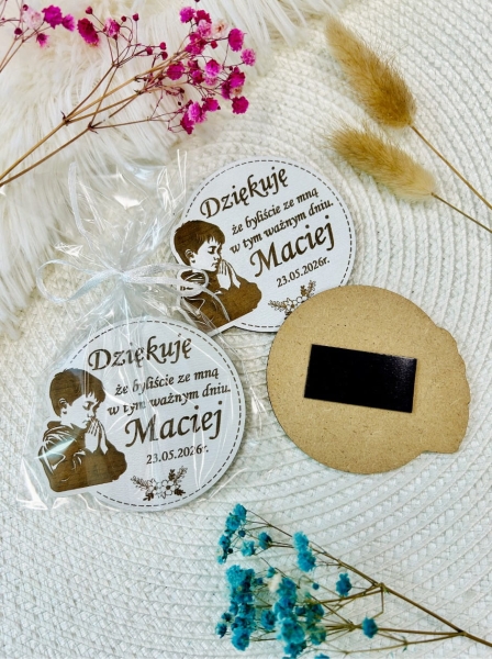 Podziękowanie dla Gości Komunia Magnes Biały Grawer Imię Pamiątka IHS Chłopiec Mega Prezencik