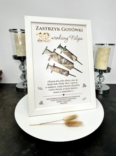Ramka Zastrzyk Gotówki Prezent na 18 Urodziny Osiemnastka Personalizowana Mega Prezencik