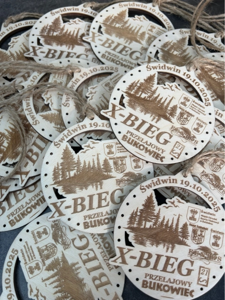 Medal drewniany 4 mm personalizowany na zawody sportowe logo tekst grafika Mega Prezencik